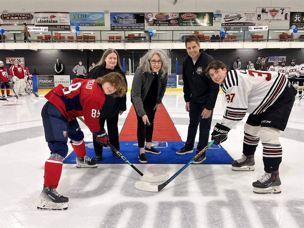 Mise au jeu officielle  
 Demi-Finale en cours CCL VS CFRS
#coupechevrolet