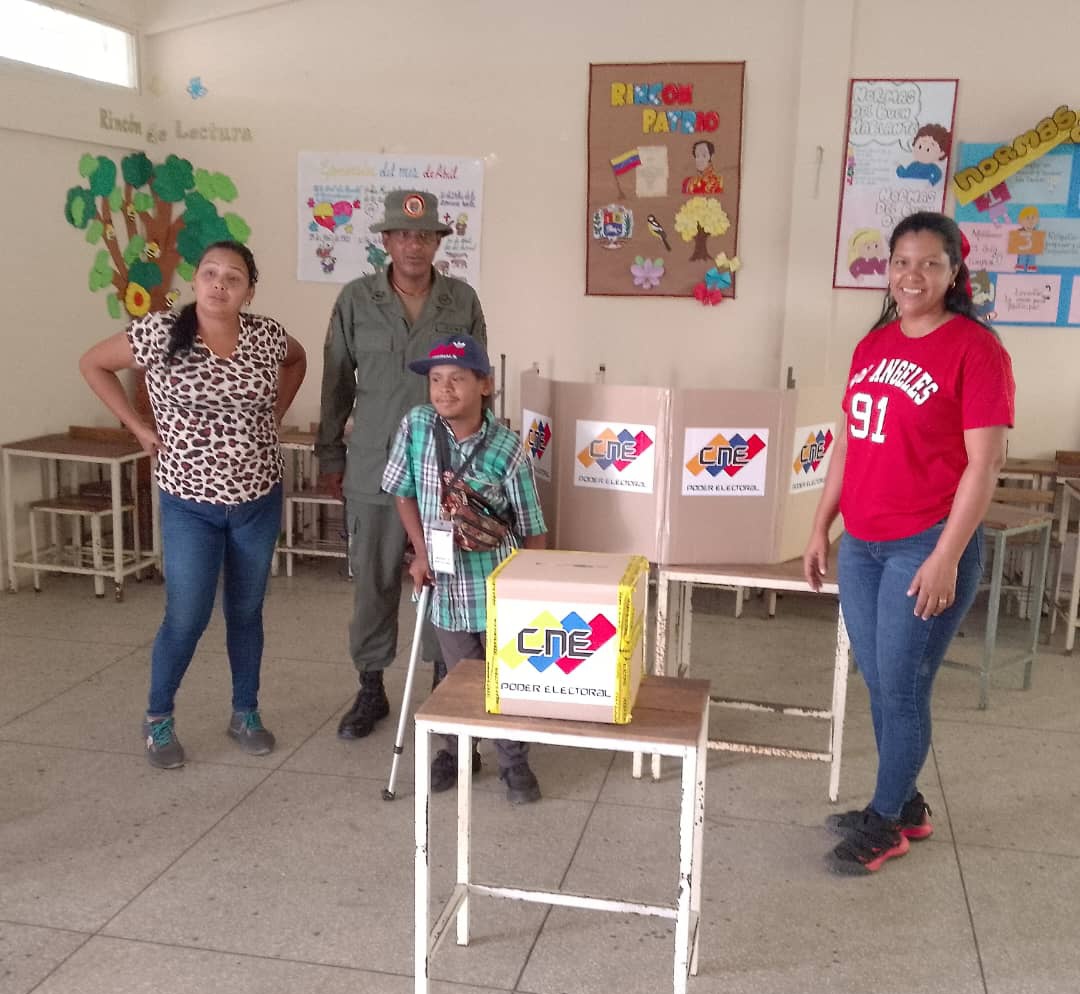 PSUV-FALCÓN tweet media