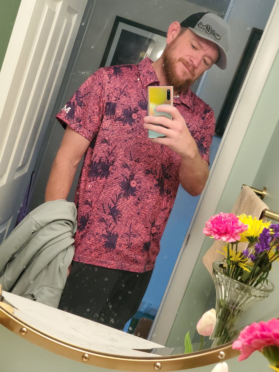 Finsl round fit check. Dirty mirror and all. 
#fit #fitcheck #pdga #dgpt #disc #golf #discgolf #Frisbee #Frisbeegolf
@Brodiesmith21 rate my fit???