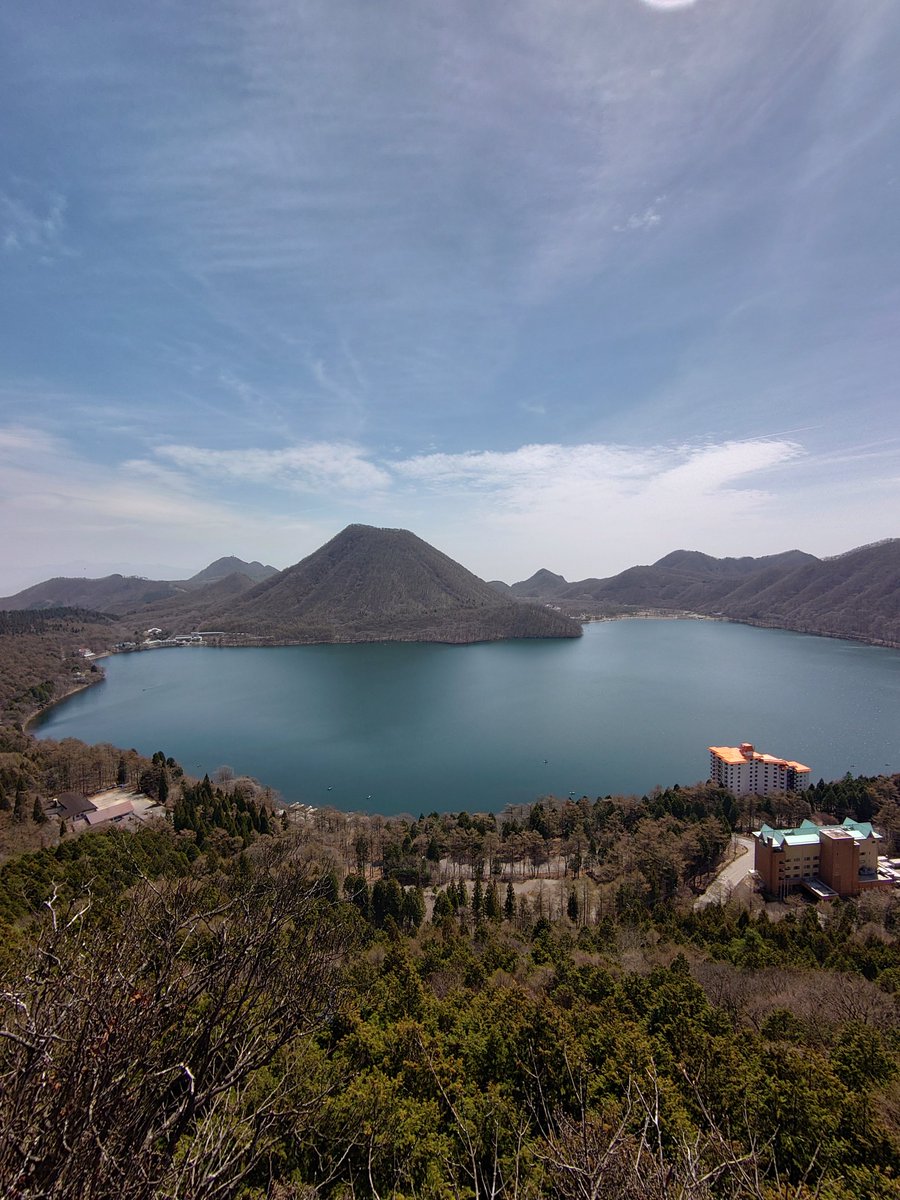 榛名山 (掃部ヶ岳) 登ってきた🗻
硯岩からの榛名富士がきれいだった
(こっちも登った)