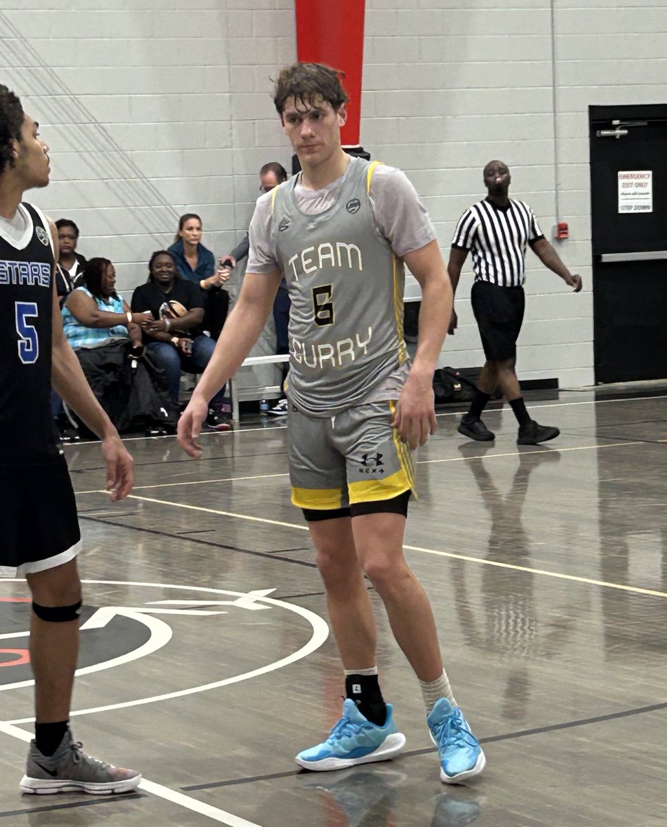 2026 G Ian Bailey scored 20 points to help lead Team Curry’s near double-digit comeback against the Georgia Stars this morning. Knocked down 4 3’s, made few mistakes by not forcing things, and was impactful defensively. Mature game & approach. @IanBailey05