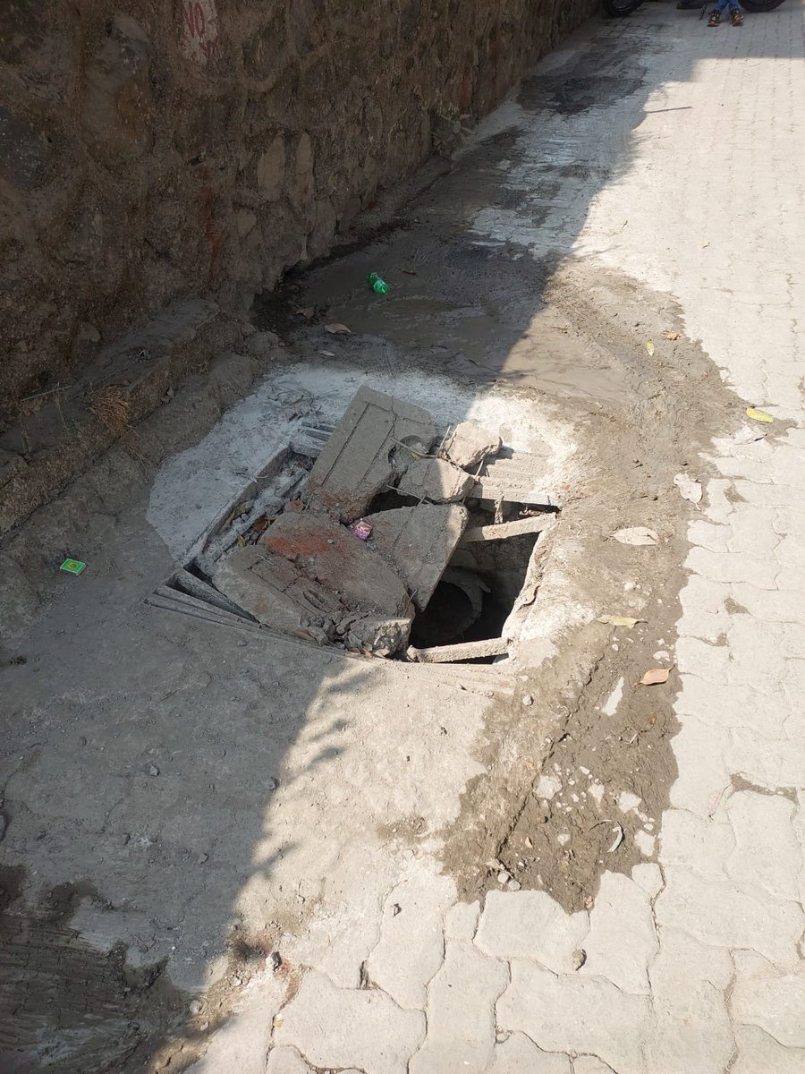 jigneshgajara's tweet photo. Ajmera sikova, sikova lane, Nityanand Nagar, near Ashok mills, LBS Road, Ghatkopar west 400086. These holes are not covered from the last one year . I hope BMC will take action.

Also whole sikova lane road is damaged which needs to repair as soon as possible.

#BMC #BMCM https://t.co/XhHKIg6bjV
