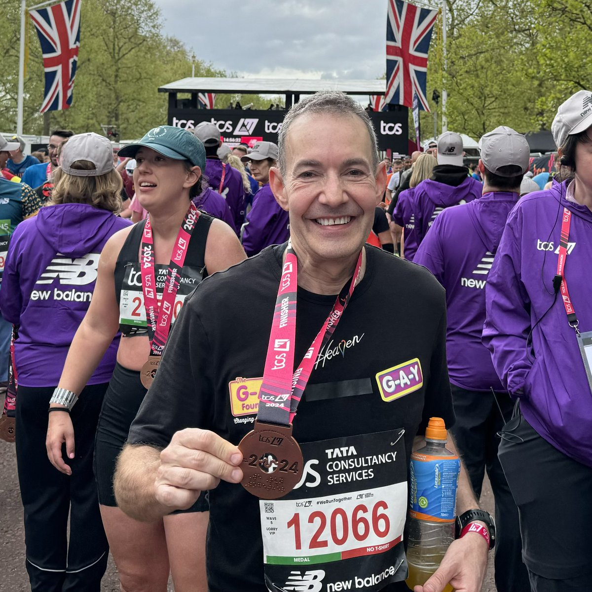 WoW @LondonMarathon 🙏 World’s best organised event To everyone who cheered me on today THANK YOU Sponsor at 2024tcslondonmarathon.enthuse.com/pf/jeremy-jose…  @samaritans @switchboardLGBT @ukblackpride @Parapride @MindOutLGBTQ 🙏 #LondonMarathon #RainbowRow #WeRunTogether #LondonMarathon2024