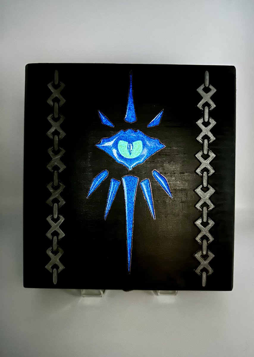ValkyrieTotems's tweet photo. Bargains and invocations are yours with the seductive Warlock box! (Check the last image for a glowing secret) 

@Calgaryexpo is THIS THURSDAY! So come and see us in the Artist Alley A5712! 

#calgaryexpo #dicebag #warlock #ttrpg #dnd https://t.co/H4Wl3klOeD