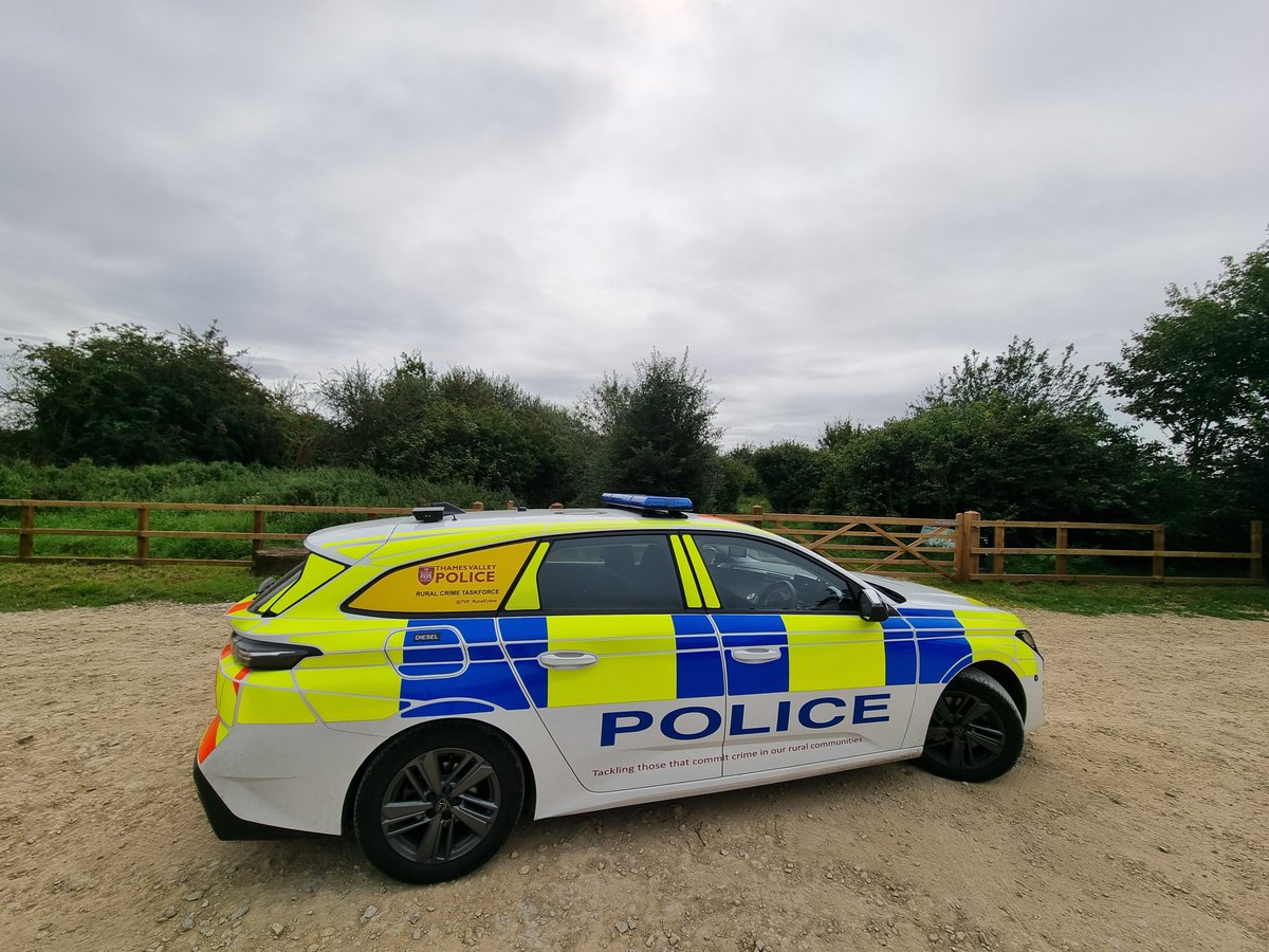 PC Uren, Special Constable Wilby, & Special Constable McManus patrolled the Cherwell area as well as West & South Oxfordshire.

Special Constables volunteer their time to assist us & have the same powers as a Police Constable. Their help in tackling Rural crime is appreciated.