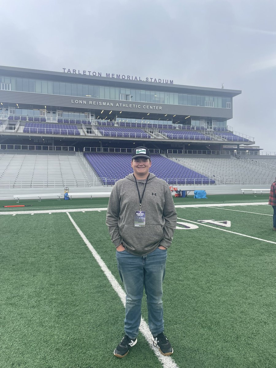 Thank you to @CoachDJWagner and @coachscarey for the invite to the spring game. I had a great time. @_HuntsvilleFB_