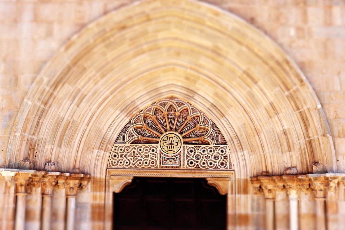 DJurczakOP's tweet photo. Śladami św. Tomasza z Akwinu.
#Fossanova #Fossanovaabbey https://t.co/qzgRs9i5bN