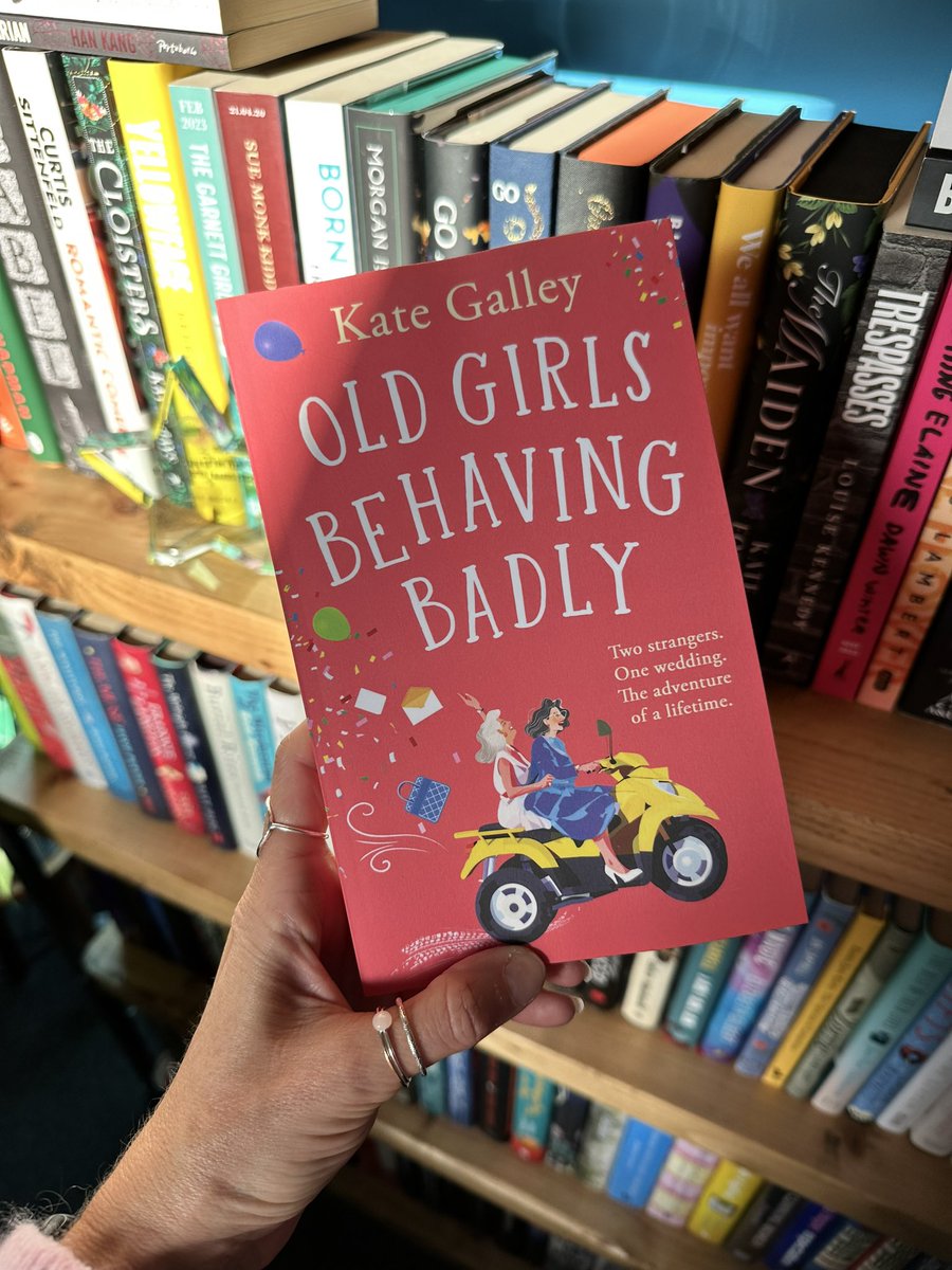 Thank you @BoldwoodBooks for sending me a copy of #OldGirlsBehavingBadly by @KateGalley1. It’s out on 13 May❣️More details here: amzn.eu/d/hYgHkBa
