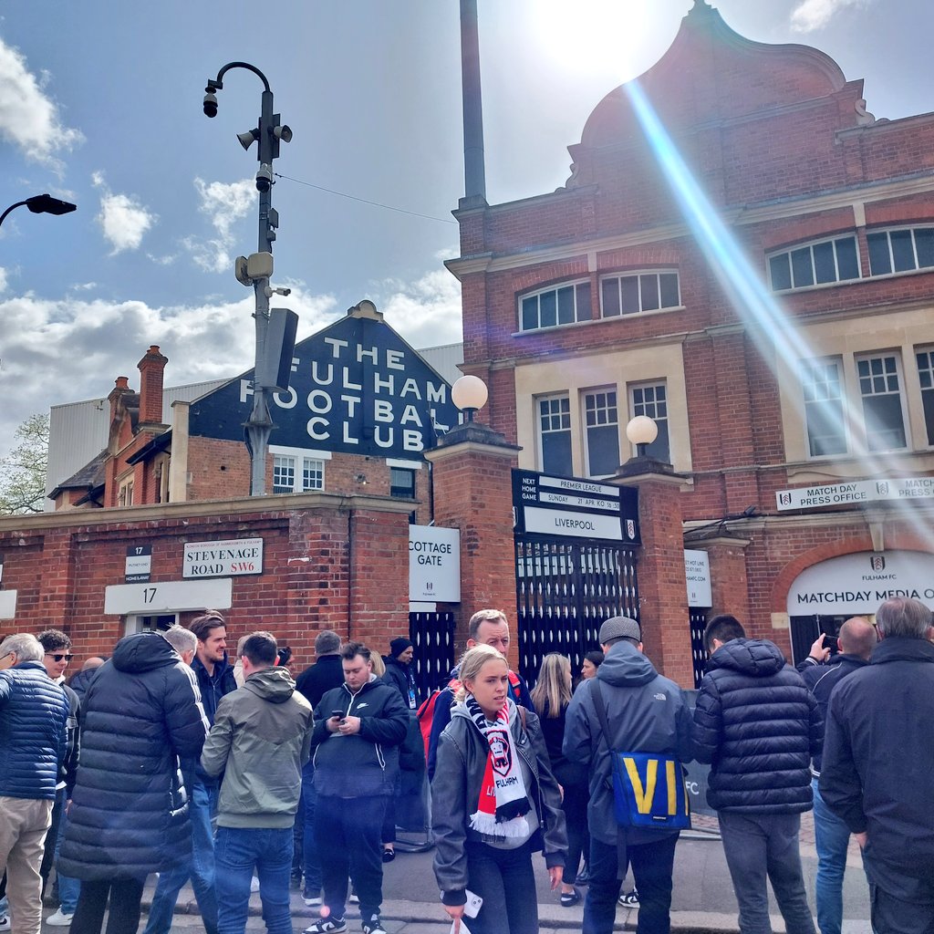 ℹ️ At the game today? 🗣️ Let us know if you have any comments about your matchday experience, ticketing, safety or anything else. 📧 Email us contact@fulhamsupporterstrust.com so we can raise these issues directly with the Club.