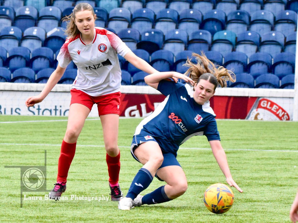 LauraStevensPh1's tweet photo. A wee trip to Stark’s Park this morning for the Cup game between @RaithColtsGirls 18s and @SpartansGirls 18s Harrison ⚽️ 📸 https://t.co/V0XXbOFG2l