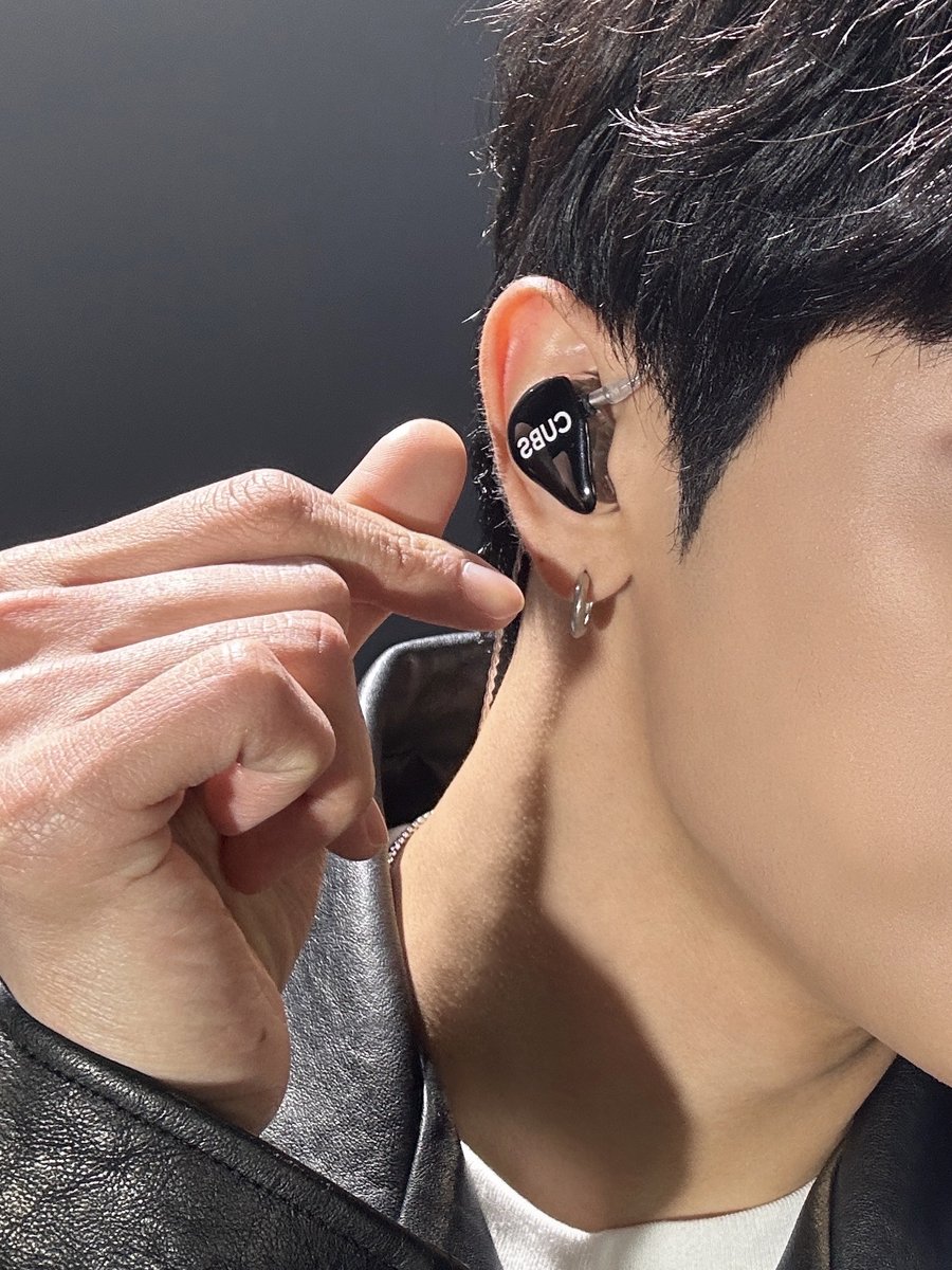 spainkimwoojin's tweet image. [BUBBLE🫧] 24.04.21 Kim Woojin en su perfil de BUBBLE

"Finalmente D-1❤️"
"CUBS que tenga un feliz Domingo🥰"

#KIMWOOJIN #김우진 #Kustomade #SMEntertainment #ILIKETHEWAY
#KIMWOOJIN_ILIKETHEWAY