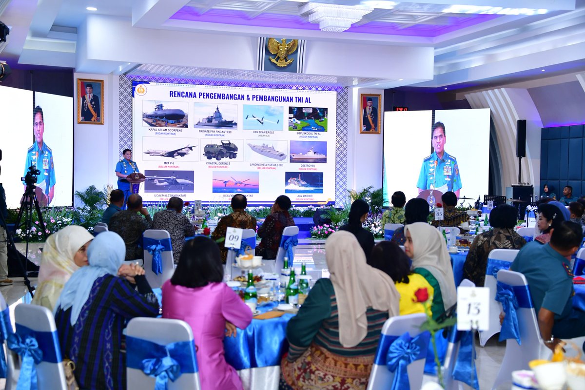 Rencana pengembangan dan pembangunan TNI AL dalam acara kegiatan silaturahmi dan halal bihalal Kepala Staf Angkatan Laut dari Masa ke Masa.

Bisa kita lihat FREMM ga ada 👀👀👀👀

*gambar hanya ilustrasi, barang yang akan datang(bila datang) belum tentu sesuai gambar