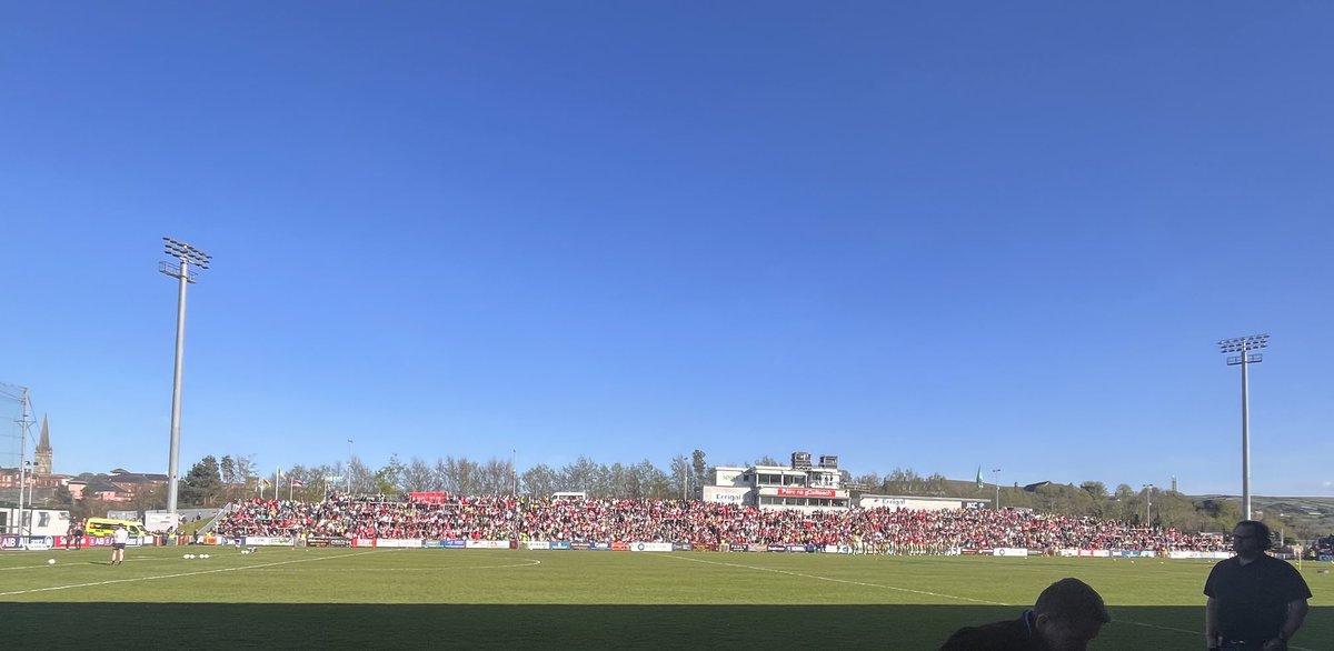 For those who don’t know - the sky is always like this in Derry… #BlueSky #BlueBellTerrace