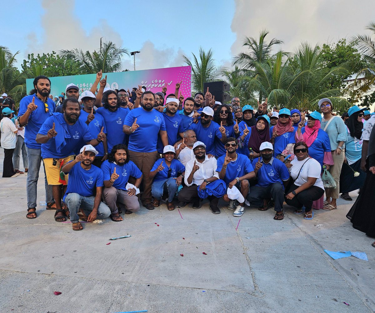 Congratulations MP elect <a href="/AhmedXamyr_/">Ahmed Xamyr</a> 👏👏

Mahchangolhi Medhu Dhaaira

#DhiveheengeMajilis 🇲🇻