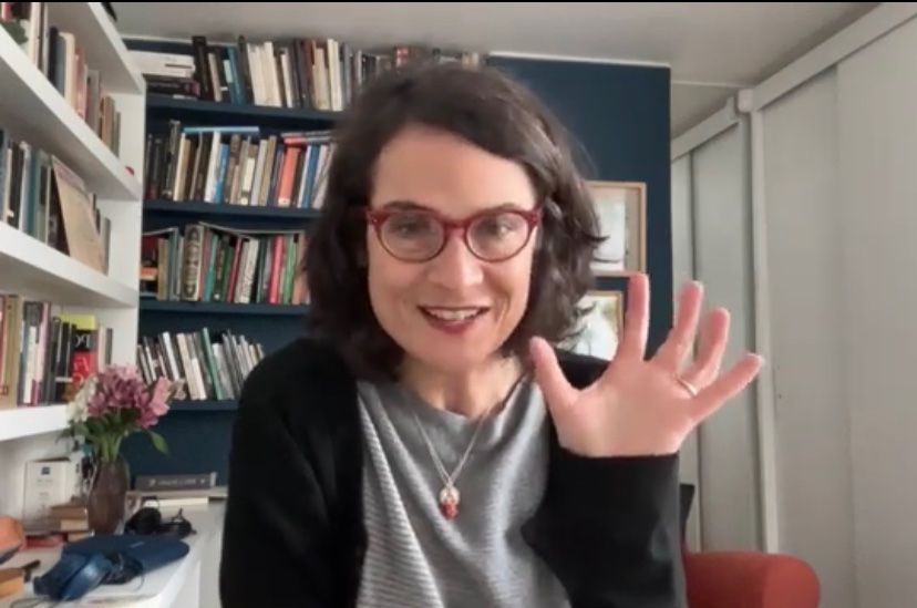 Mi monólogo de hoy, sobre cómo se autocelebran los varones transformando lo privado en público.
Qué tienen el común Petro y el Gimnasio Moderno.  
Aquí: youtu.be/eDU6ZAjRsDE?si…