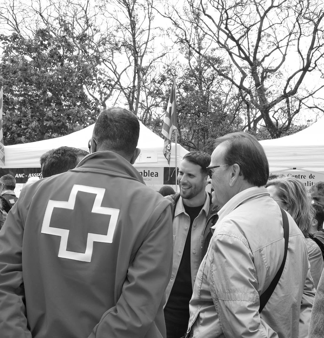 🌹📚 Aquest matí hem gaudit de la Jordiada al Parc de Can Mercader. Una gran jornada amb les entitats i la ciutadania de #Cornellà, compartint la nostra riquesa cultural 💜