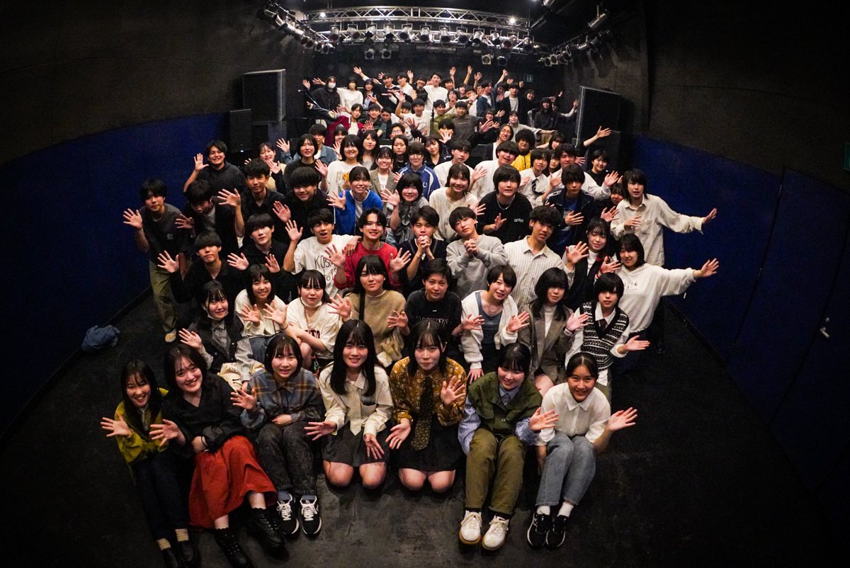 TANSAN_oO's tweet image. お疲れ様でした𓂃 𓈒𓏸◌
TANSAN最後のライブでした😭
ほんとに楽しかったです🎶
今回は最初で最後のスリーピースバンドとして参加させて頂きました!✨
軽音部に入ってオリ曲を作ってみたりと初めての経験ばかりで楽しかったです☺️
見に来てくれた皆さん関係者の皆さんありがとうございました!!