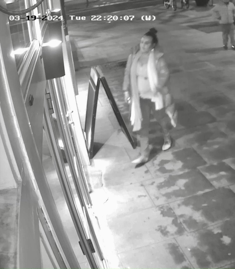 Potlirestaurant's tweet photo. "Be on the lookout for these individuals who targeted our restaurant on March 22, 2024. They enjoyed food and drinks worth £270, but left without paying when their card declined. Help us identify them and bring them to justice." @metpoliceuk is informed. #dinendash https://t.co/GxtwrI1JVF