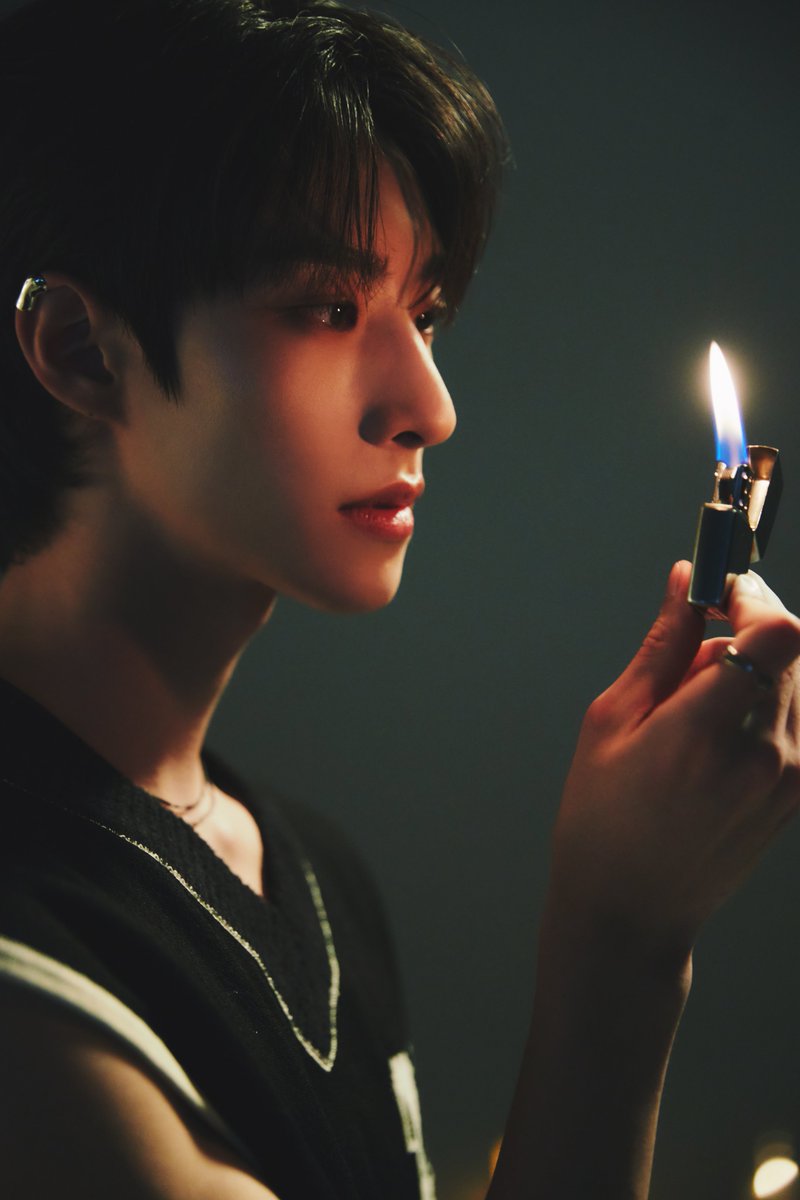 YOUNITE_offcl's tweet photo. YOUNITE 6TH EP 'ANOTHER'
OFFICIAL PHOTO #2 (FLARE Ver.)
현승 (HYUNSEUNG), 시온 (SION)

2024.05.01 6PM (KST) RELEASE

#YOUNITE #유나이트
#현승 #HYUNSEUNG
#시온 #SION
#ANOTHER #GEEKIN #Why_you_GEEKIN
#브랜뉴뮤직 #BRANDNEWMUSIC https://t.co/9blB3KoCG3
