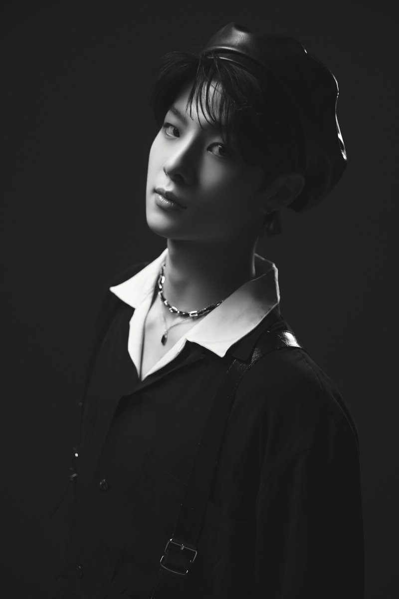YOUNITE_offcl's tweet photo. YOUNITE 6TH EP 'ANOTHER'
OFFICIAL PHOTO #2 (FLARE Ver.)
현승 (HYUNSEUNG), 시온 (SION)

2024.05.01 6PM (KST) RELEASE

#YOUNITE #유나이트
#현승 #HYUNSEUNG
#시온 #SION
#ANOTHER #GEEKIN #Why_you_GEEKIN
#브랜뉴뮤직 #BRANDNEWMUSIC https://t.co/9blB3KoCG3