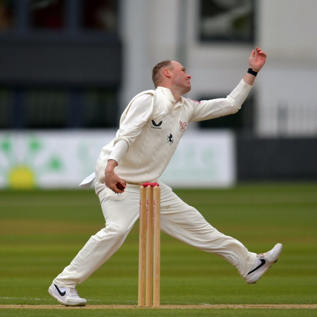 Matt Parkinson's first five-wicket haul for Kent at @Spitfire_Ground. Live Match Centre: bit.ly/3U42zCb