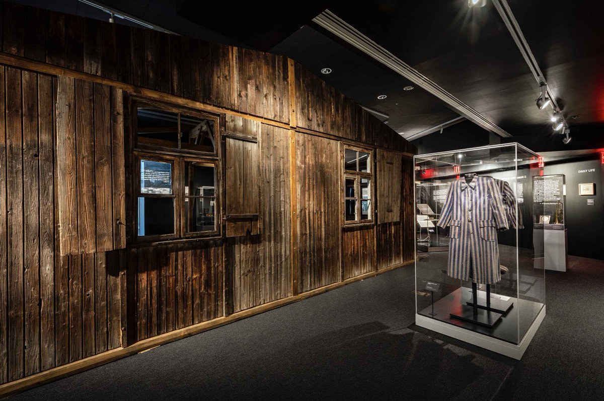 The #AuschwitzExhibition at The Castle at Park Plaza in Boston (MA) is open 10:00 a.m. until 5:00 p.m. every day of the week. To prepare your visit in advance, look for your preferred slot here: shorturl.at/aoR27