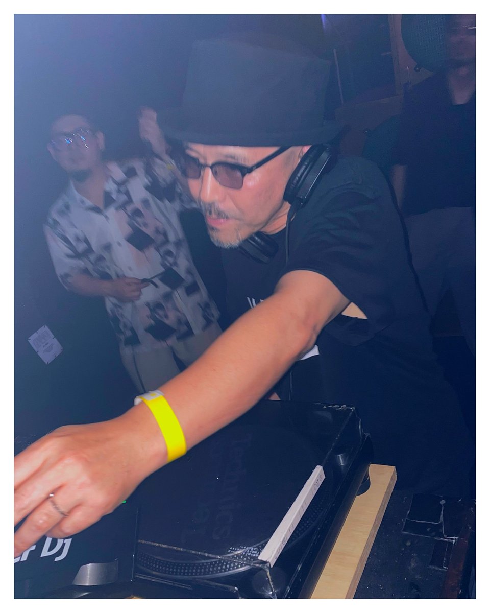 Junya_DJ's tweet photo. Bass!Bass!Bass!🎧
|
代官山「@1500021_saloon」にてお祝いDJでした🙏🏼
改めて@TETSUJI_TANAKA #HappyBirthday!🎂
お誘いありがとう御座いました!!!
今回、BtoBで一緒にやった@go_kickoff 君にも感謝♪
_
#JunyaShimizu #DJ #Music #Life
#TTBD2024 #TTBD #SALOON
#音楽 #Club #クラブ #代官山 https://t.co/QxOcZChvMs