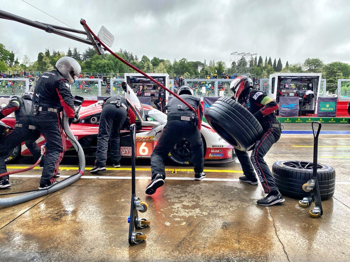 #WEC - Drizzle has started at the @AutodromoImola. The track is so slippery that #Joel Sturm can overtake #Hypercars with the #Manthey #PureRxcing #Porsche #911GT3R! The #Porsche963 of @KevinEstre is in the pits to get rain tyres, sister car is following now...