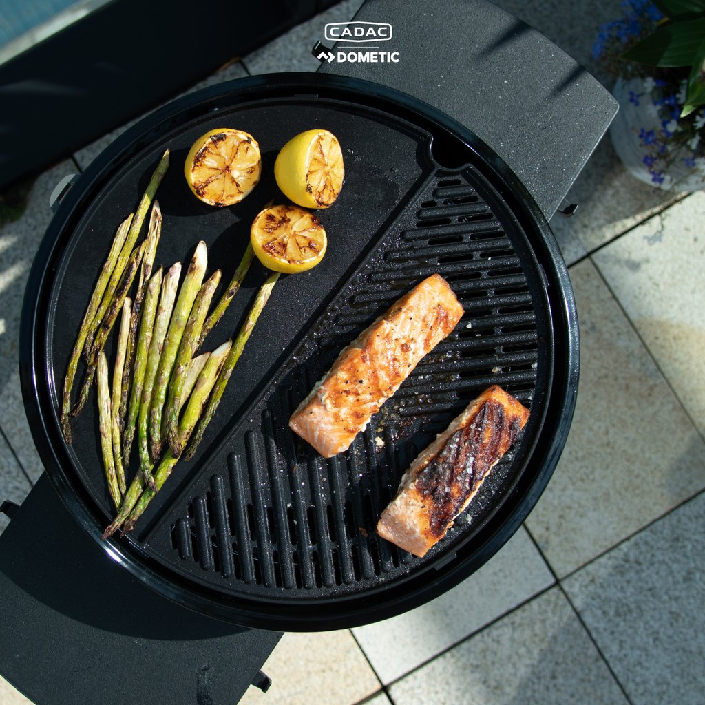 Salmon. Asparagus. Lemon. Heart healthy grilling. mmmmmmmmm #bbq #cadacuk #bbq #bbqporn #bbqchicken #bbqlovers #smokedmeat #bbqribs #bbqtime #bbqsauce #bbqbrasil #bbqnation #bbqfood #bbqsmoker #bbqpork #bbqparty #bbqs #bbqlover #bbqfamily #bbqwings #bbqlove #bbqmaster