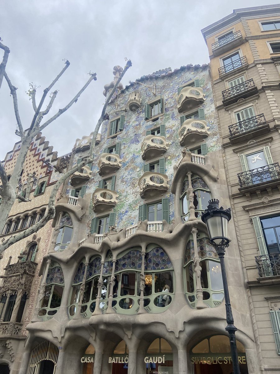 danaep's tweet image. The #Gaudi style. #formfollowsforce #formfinding #stoneconstruction