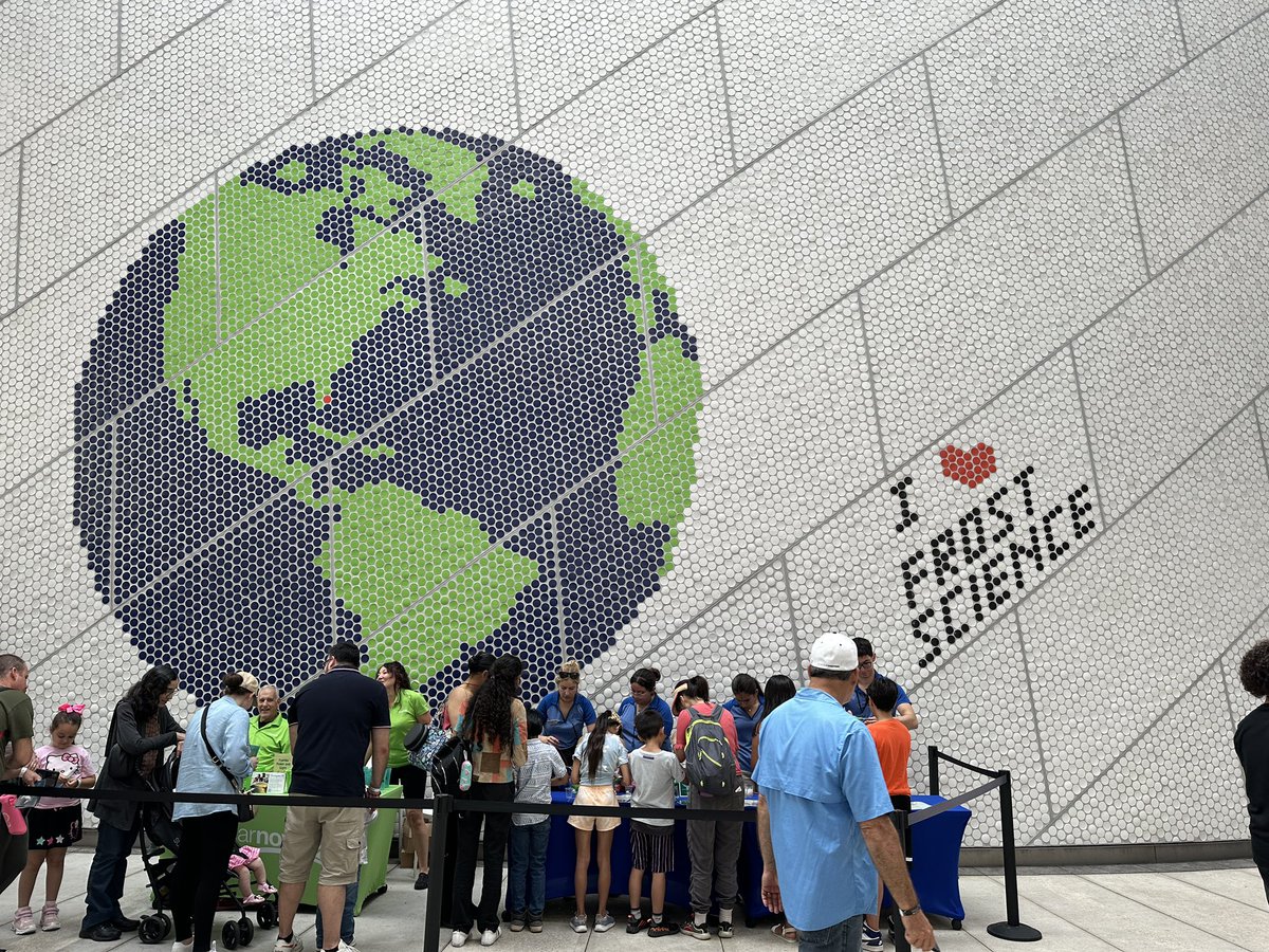 Celebrate Earth Day, Presented by @insidefpl SolarNow at Frost Science. Special Programming will take place from 11:00 a.m. - 3:00 p.m. throughout the museum, with a special showing of Women of the Watershed at 1:30 p.m. in the Frost Planetarium. We can’t wait to see you!