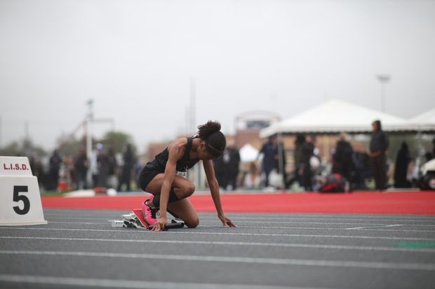 KathrynEvans_1's tweet photo. Last year I didn’t make it past district in the 800 now I am regional champ. My team and I also advanced in the 4x4! So proud of all of my hard work and grateful for everything my coaches have poured into me this season. One more race 🫶🏽 https://t.co/vovGZ98VUS