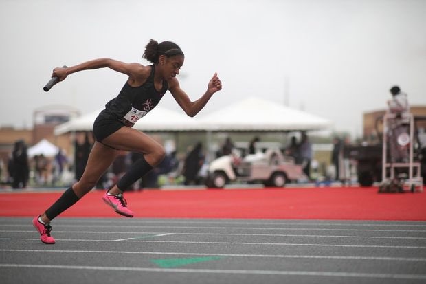KathrynEvans_1's tweet photo. Last year I didn’t make it past district in the 800 now I am regional champ. My team and I also advanced in the 4x4! So proud of all of my hard work and grateful for everything my coaches have poured into me this season. One more race 🫶🏽 https://t.co/vovGZ98VUS