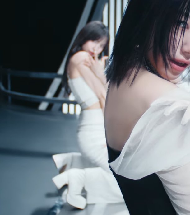 yujintothesky's tweet photo. yujin's cuts in straight line mv teaser 2 🥰 https://t.co/p66B7CQMoh