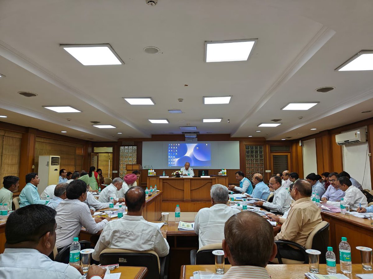 Today, a review meeting of IFFCO marketing team was taken by Sh. @iffcoyogendra Marketing Director at FMDI, New Delhi. All state marketing managers along with senior officials of other associate companies and joint ventures were present who sell IFFCO Products. Focus was given to…