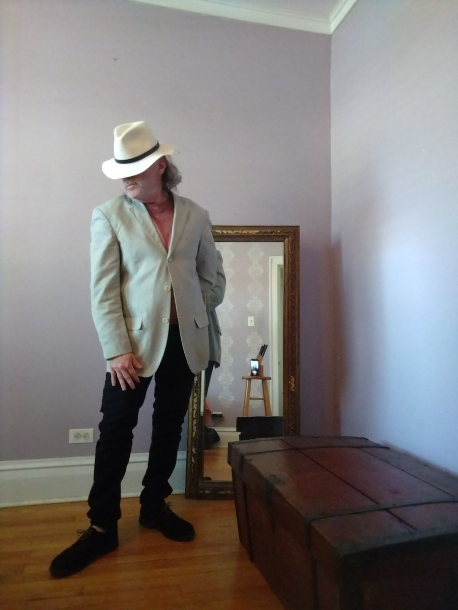 JJTindall1's tweet photo. @Ginger_Zee @GMA @ABCNewsLive @earthship_HQ Entirely Thrift (as in free but not w/o effort): shoes Hush Puppies, jeans Levi's 511, sweater Eleventy, hat Rag & Bone NY, jacket Merona. #nonewthings #EarthDay24 https://t.co/VGungrQNpf