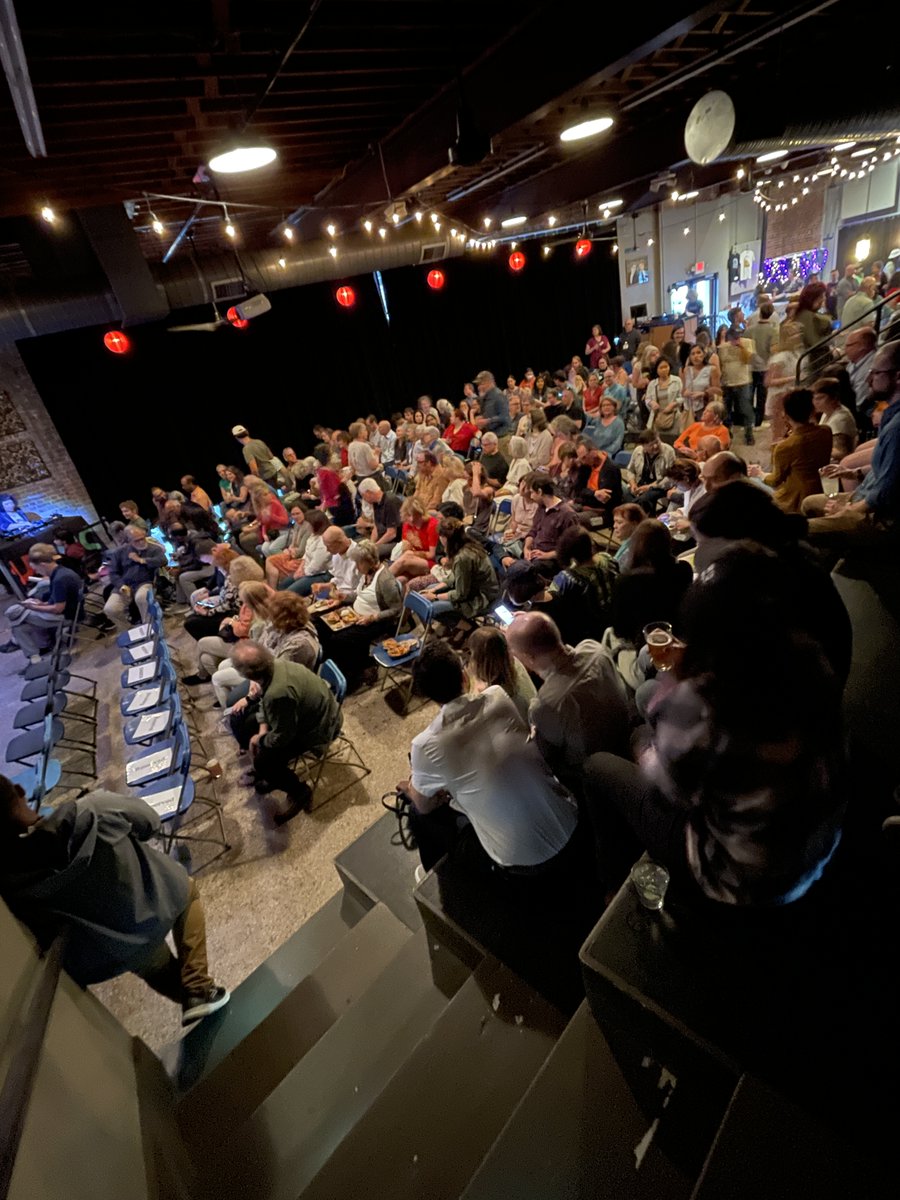 last night's sold-out "Confessed" show by my colleagues <a href="/embodiedWUNC/">Embodied</a> at <a href="/motorcomh/">Motorco Music Hall</a> featured amazing! stories and performances on the theme of family secrets - here's a brief thread of highlights from that show (pictured here: the crowd just a few minutes before the show started)