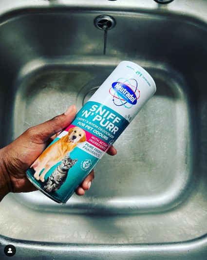 🐾 Sniff 'n' Purr 🐾 @homelifewithajaysia 'I hope your all having a fabulous day… I actually couldn’t live without this product it’s absolutely amazing definitely recommend this if you haven’t tried it already @neutradolfresh' In store now at @poundland