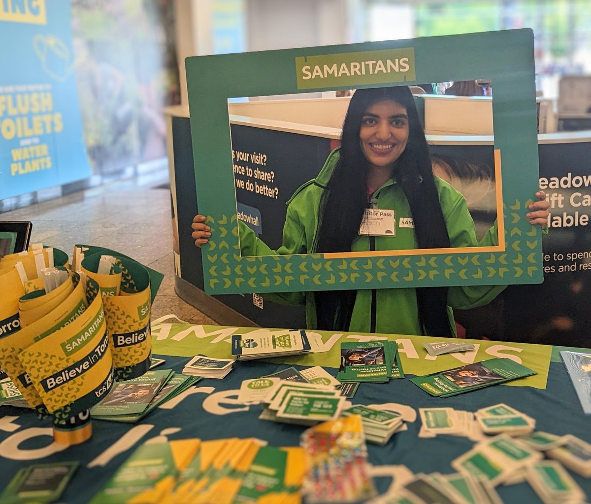 Thank you to Meadowhall for allowing us to help raise awareness about all the work we do @SheffieldSams @samaritans and congratulations to everyone at the @LondonMarathon 
#BelieveInTomorrow #LondonMarat