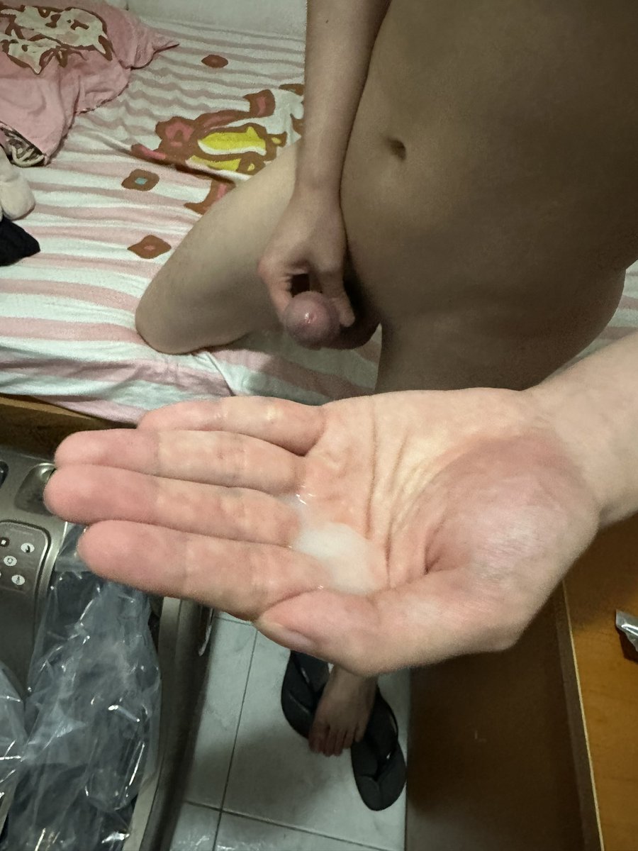 yee2022man's tweet photo. 今日挽到咁☺️☺️好彩冇整污糟張床😝 https://t.co/jFXYbhQcGB