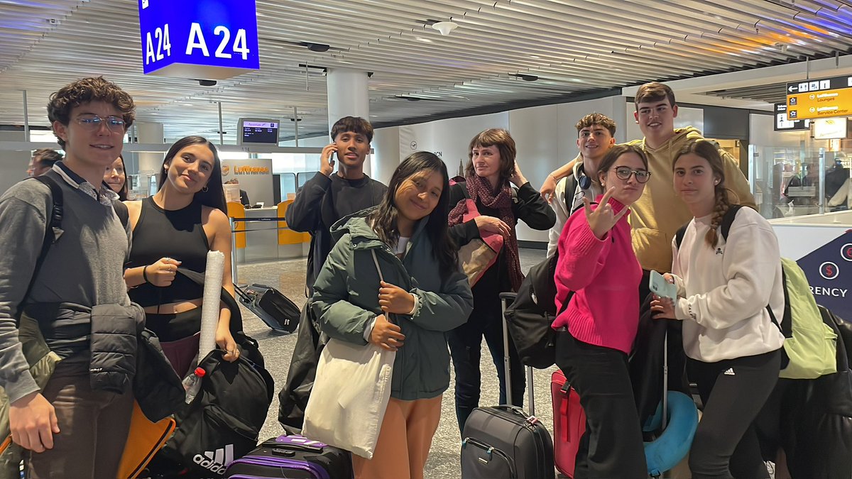 Despedida y cierre de la primera parte del intercambio "Europa nos conecta" desarrollado entre el <a href="/IESALFONSOVIII/">IES ALFONSO VIII</a>  y el <a href="/LPontonniers/">Lycée International Strasbourg, Pontonniers</a> . El siguiente encuentro en Cuenca.