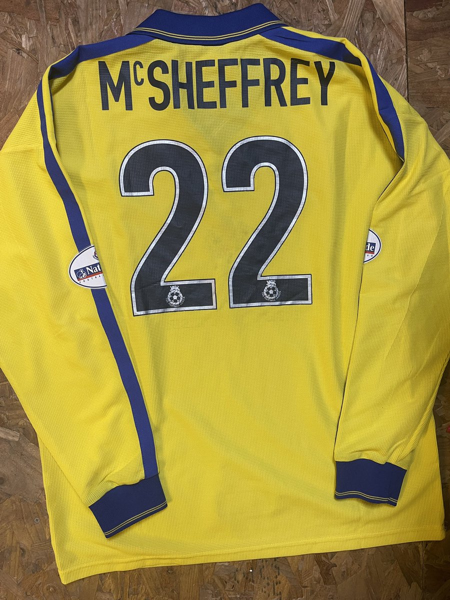 Here they are, the two new Patrick boys from earlier. Patrick were great for us, weren’t they? Really strong kits. First up is Ian Lawson’s 1999/00 away shirt, as worn in a 2-0 win at Huddersfield in the penultimate game of the season. Second is @McSheffreyGary’s long sleeve