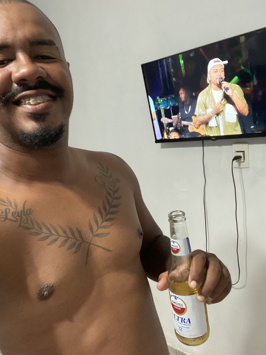 Coecleitin's tweet photo. Domingo: a
Eu: almoço cervejinha e samba https://t.co/Epo0tkKNAS