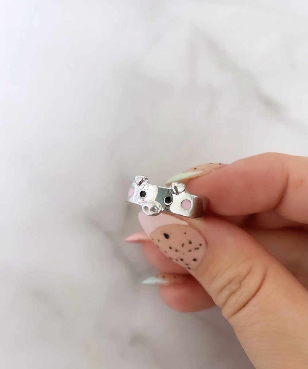 Piggy ring 🐷 etsy.com/uk/KatsJewelle… #pigring #piggyjewellery #piggyring #piggyaccessories #piggifts #accessories #noveltygifts #giftsforher #giftsforgirls #animaljewellery #animalgifts #animalring