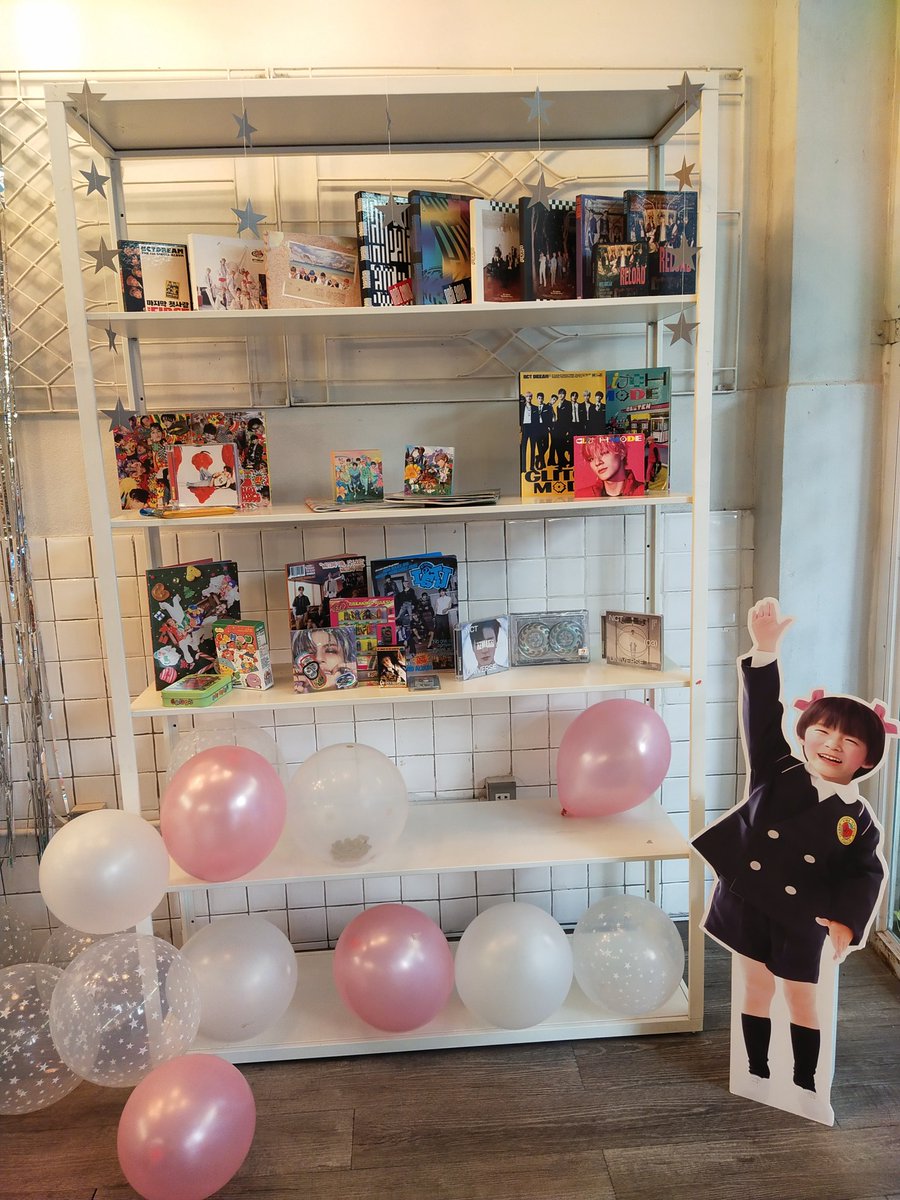 taetenjae_10017's tweet photo. คาเฟ่น่ารักสุดๆ พี่ๆสตาฟในงานก็น่ารักมากๆเลย ขอบคุณที่จัดงานน่าค่างานน่ารักมากๆ รอไปงานหน้านะคะ!! 
#BirthdayBoyCafe
#HAPPYJENODAY https://t.co/sMrDOeJC8B
