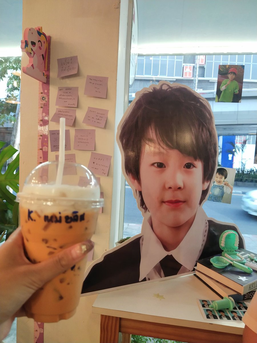 taetenjae_10017's tweet photo. คาเฟ่น่ารักสุดๆ พี่ๆสตาฟในงานก็น่ารักมากๆเลย ขอบคุณที่จัดงานน่าค่างานน่ารักมากๆ รอไปงานหน้านะคะ!! 
#BirthdayBoyCafe
#HAPPYJENODAY https://t.co/sMrDOeJC8B