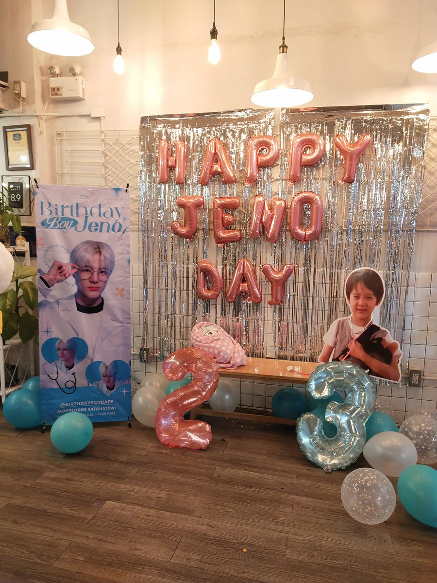 คาเฟ่น่ารักสุดๆ พี่ๆสตาฟในงานก็น่ารักมากๆเลย ขอบคุณที่จัดงานน่าค่างานน่ารักมากๆ รอไปงานหน้านะคะ!! 
#BirthdayBoyCafe
#HAPPYJENODAY