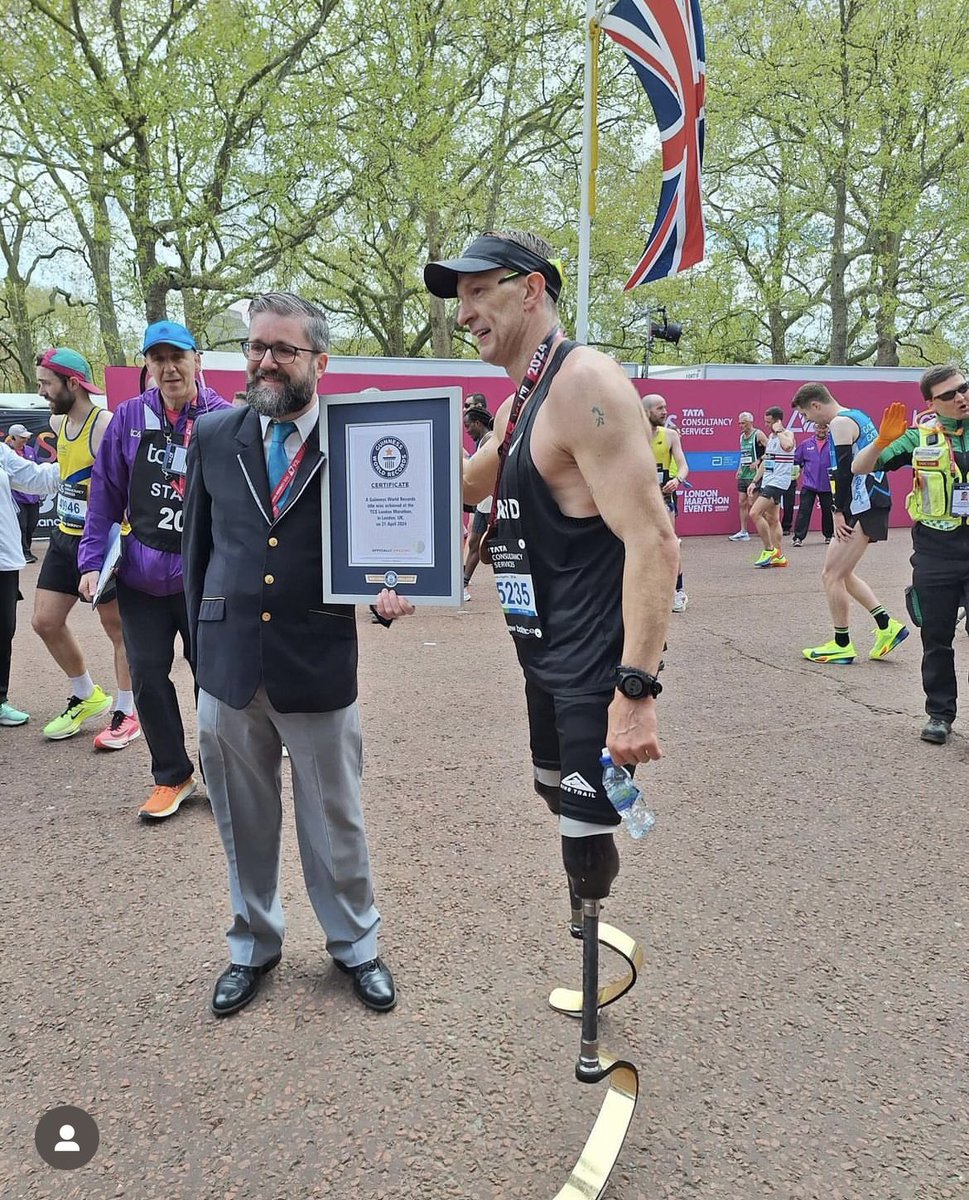 A NEW WORLD RECORD <a href="/Marathonchamp/">Richard Whitehead MBE Founder of TRWF</a> 🙌🙌🏆. Delighted to see Richard run in 2.42.01 in today’s <a href="/LondonMarathon/">TCS London Marathon</a> and become the new world record holder for athletes with bilateral knee amputations. Amazing, huge congratulations Richard👏👏👏👏