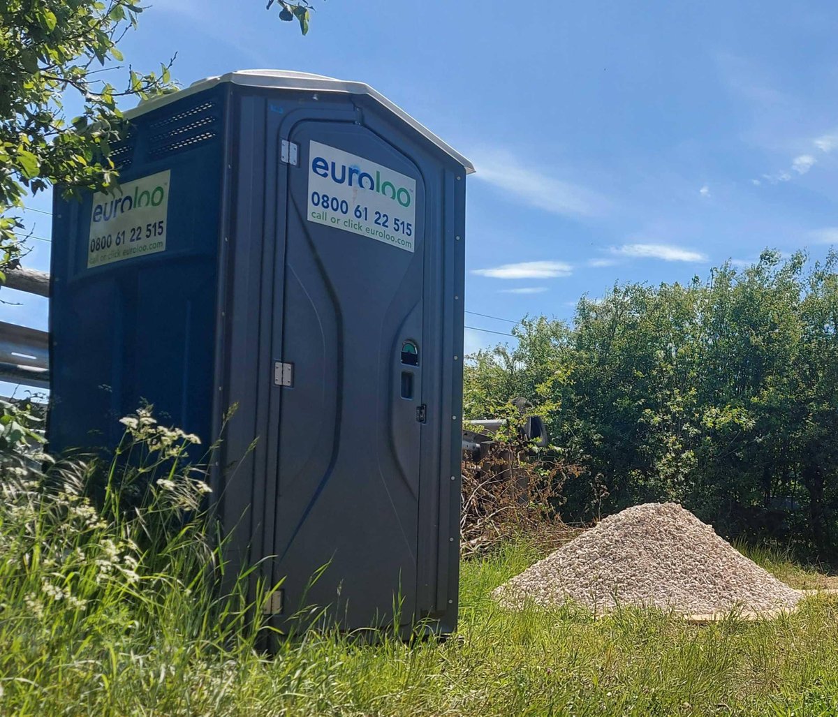 euroloo's tweet image. Slowly getting warmer! 🌻☀️

Book your toilets and welfare facilities early to avoid being stuck outside without essentials!

Get in touch:

📲 0800 6122515 | 🖥️ euroloo.com

#weekendworking #weekendwarrior #toilet #hire #welfare