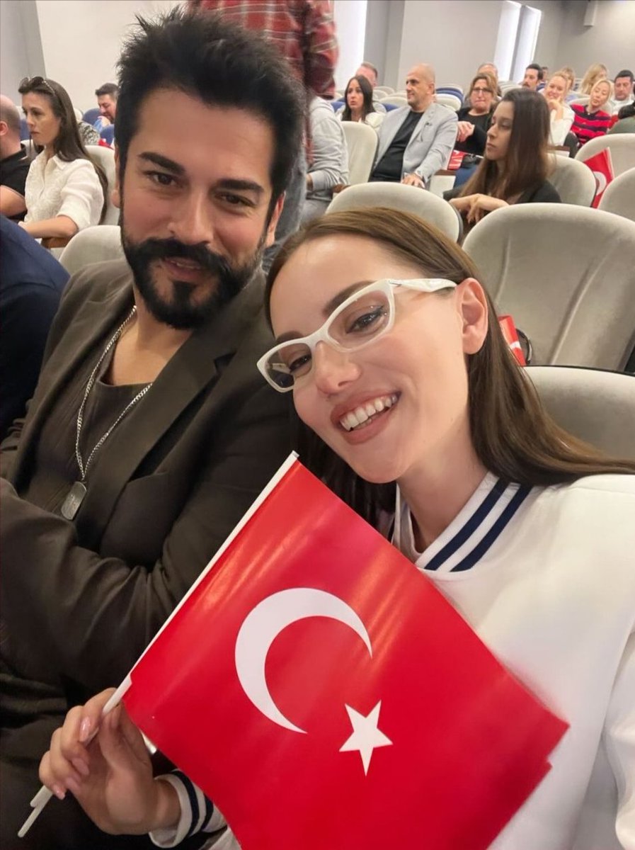 New #Fahbur ❤️🤍

#BurakÖzçivit #Fahriyeevcen